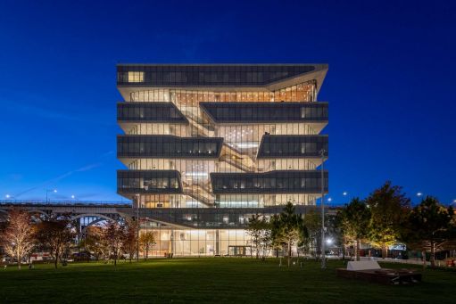 The Columbia Business School Essays: No need to lose your sleep over these.